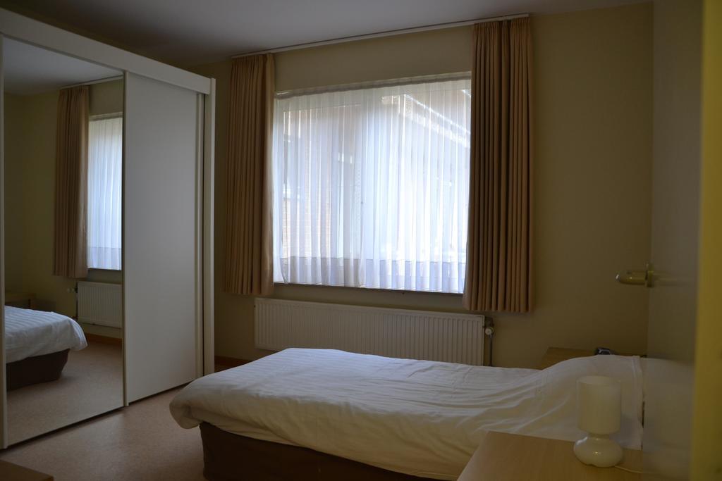 Lindehof Serviced Flats Zoersel Room photo